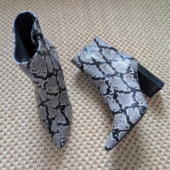 JEFFREY CAMPBELL Raven Women's Ankle Boots‎ Pointed Toe Snakeskin Size 5.5 NWOB - Picture 1 of 9